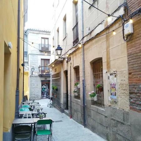 La Flor De Lis Apartment *