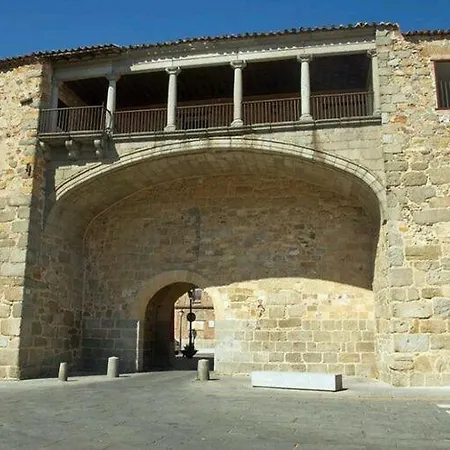 La Flor De Lis Apartment *