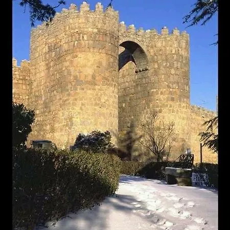 La Flor De Lis Apartment *