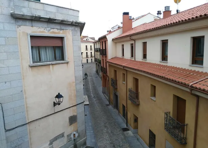 La Flor De Lis * Ávila